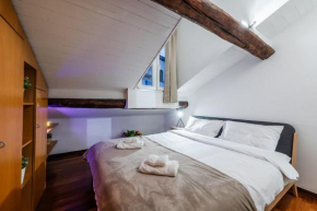 tHE Mirror Attic - Moscova Brera Milano